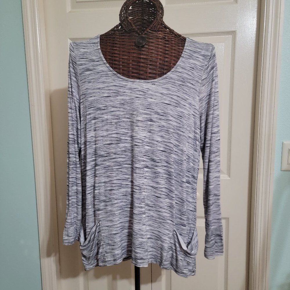 Grace Long Sleeve Workout Top with High/Low styling  - Size XLarge